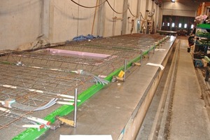  Fig. 2 In the Swedish Con-Form plant, production takes place on two lanes, each 35 m long. 