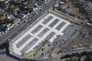  An aerial view of the 45,000 m² permeable paving SUDS site at Cape Town’s Blue Route Mall 