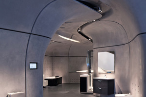  6Flowing, without corners and edges: the interior of the exhibition of the bathroom products 