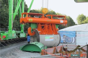  Vacuum lifting plant for transporting the concrete pipes in the plant and to the storage yard near a shaft 