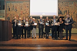  Dr. Fabio Potestà, Direktor von Media­point &amp; Communications und Organisator von GIC (links) verlieh die „Italian Concrete Technology Awards“ 