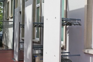  They impress because of their slender, filigree design: the eight wardrobe steles made of Dyckerhoff Nanodur in the Frankfurt-based museum Bibelhaus

 