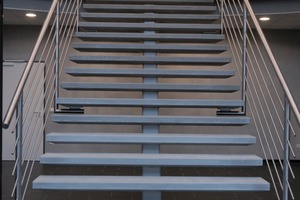  Fig. 1 The staircase was manufactured with a self-compacting, high-strength concrete on the basis of Lafarge special cement Optacolor®.  