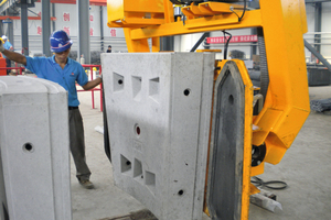  <div class="bildtext_en">The new Internet presence presents, among others, the product range of vacuum handling equipment for the precast concrete industry</div> 