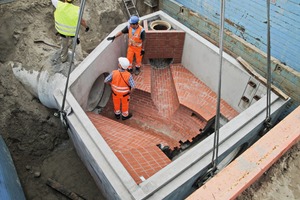  It just took three days to install the manhole with an overall weight of ­approx. 95 t 