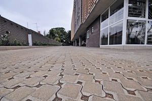  Permeable interlocking concrete paving (PICP) allows up to 95 % of rainwater to infiltrate the ground 