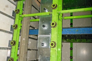  Air flows through 84 nozzles into the chamber. Each pallet space is ­supplied with air by at least two nozzles  