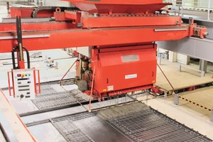  The automatic concrete spreaders lower production costs and facilitates handling: The concrete is uniformly distributed, fresh concrete automatically requested 