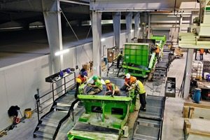  Segment production for the 8,806 m long Bossler Tunnel: the tried-and‑tested carousel production system using Herrenknecht Formwork equipment provides highest reliability 