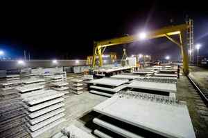  Prefabrication of typical borders at the precast plant; work is progressing 24 hours a day, seven days a week 