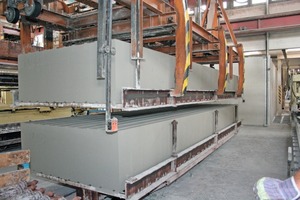  Fig. 14 The aerated concrete blocks are stacked prior to curing to optimize space utilization in the autoclave. 