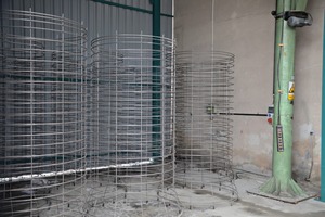  Preassembled reinforcing cages with socket and spigot 