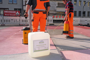  Anwendung des Produktes Long Life For Concrete LL100 auf dem Rosenplatz in Osnabrück 