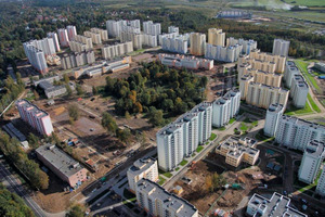  In Russland werden mehrgeschossige Wohngebäude oft komplett aus Betonfertigteilen hergestellt  